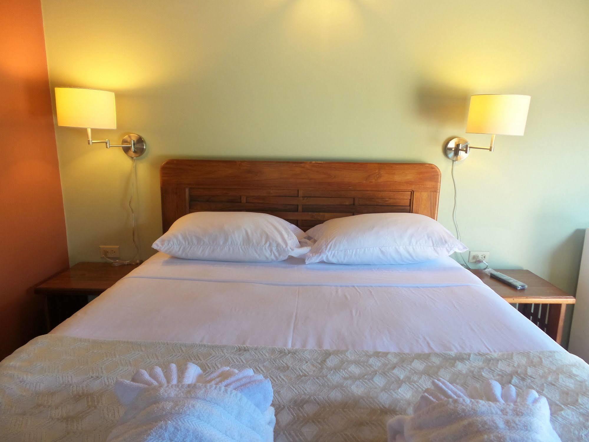 Shepherd Inn Crown Point Bagian luar foto
